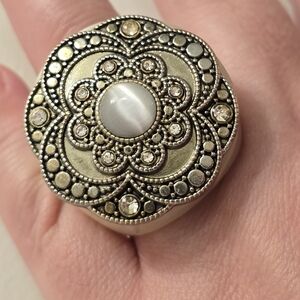 Elegant Gold Tone Statement Ring